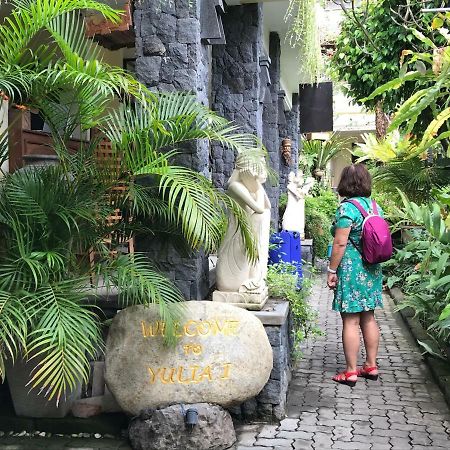 Yulia 1 Bed and Breakfast Sanur Εξωτερικό φωτογραφία
