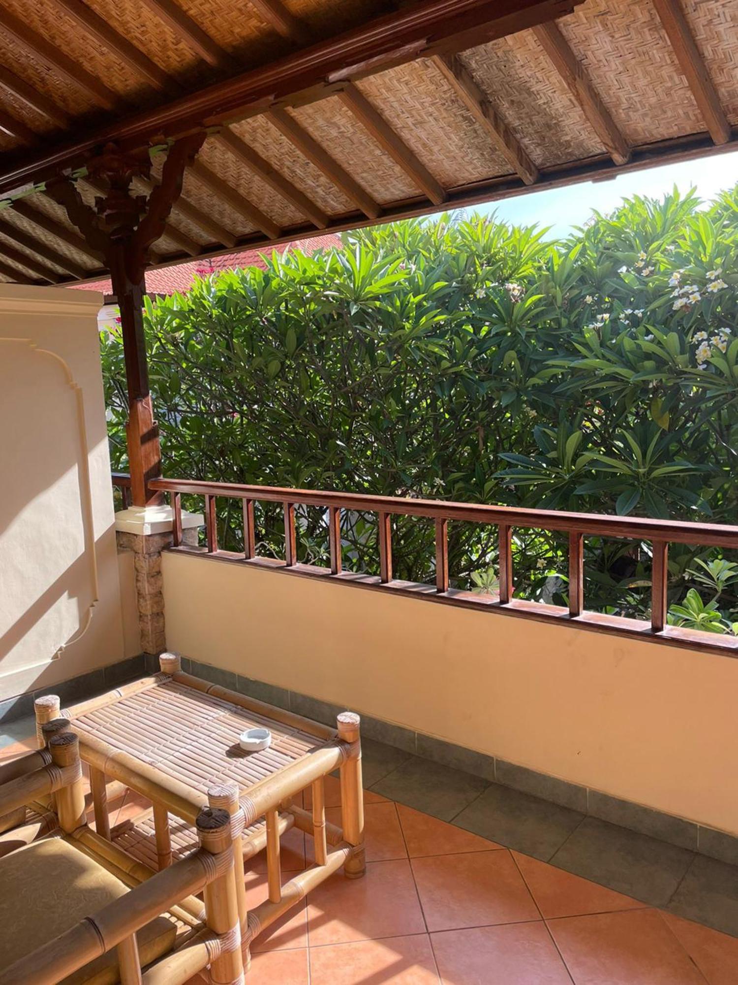 Yulia 1 Bed and Breakfast Sanur Εξωτερικό φωτογραφία