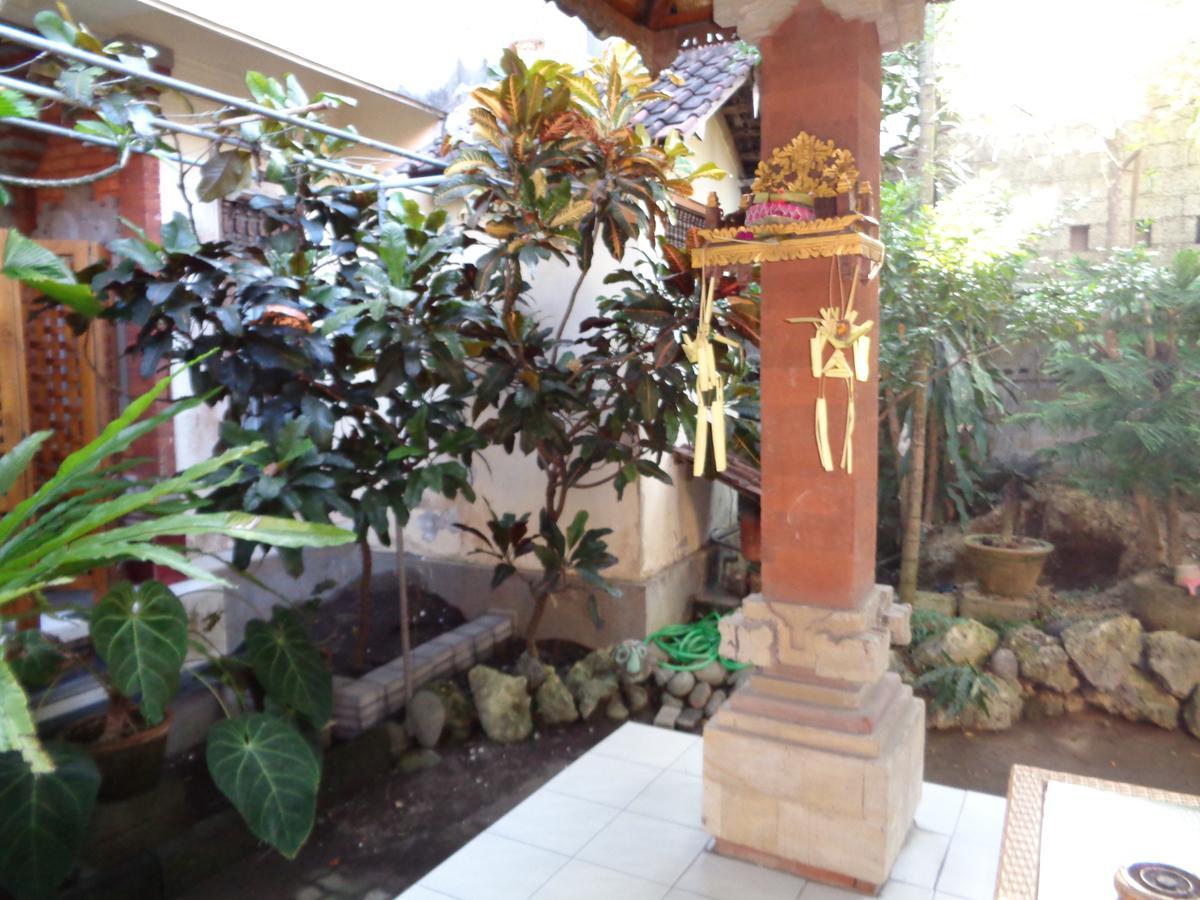 Yulia 1 Bed and Breakfast Sanur Εξωτερικό φωτογραφία