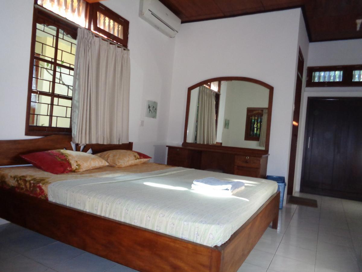 Yulia 1 Bed and Breakfast Sanur Εξωτερικό φωτογραφία