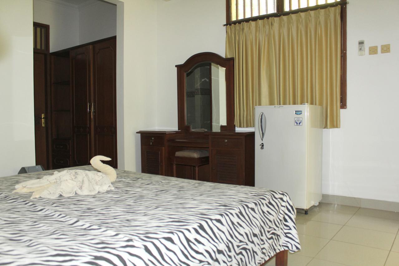 Yulia 1 Bed and Breakfast Sanur Εξωτερικό φωτογραφία