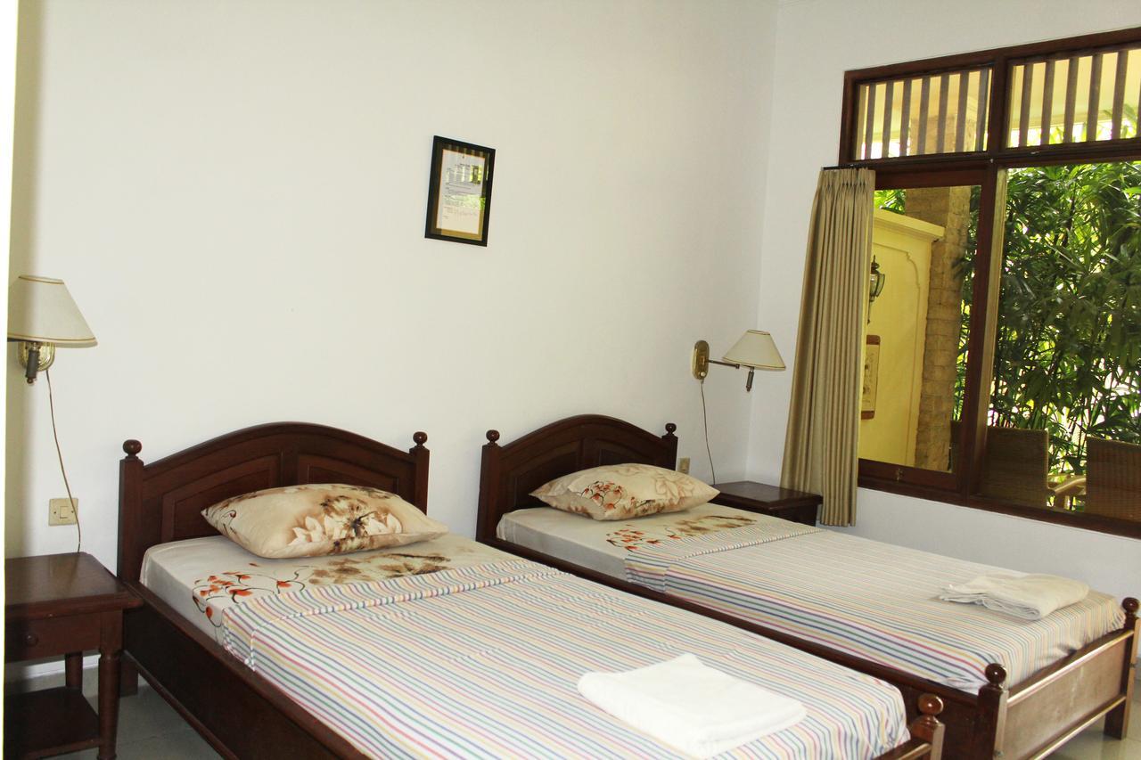 Yulia 1 Bed and Breakfast Sanur Εξωτερικό φωτογραφία
