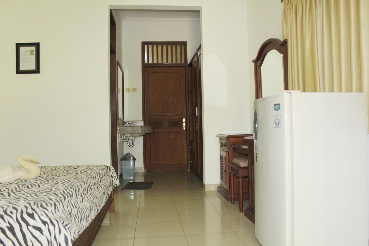 Yulia 1 Bed and Breakfast Sanur Εξωτερικό φωτογραφία